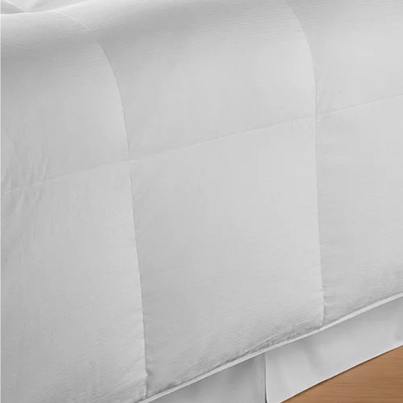 NIP Charter Club - White Down Lightweight Comforter, King - Picture 4 of 11